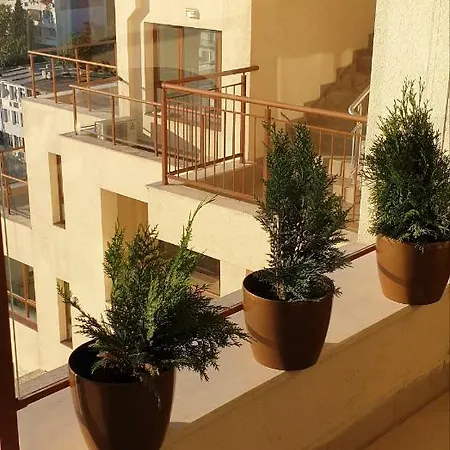 Apartment студио тони Varna